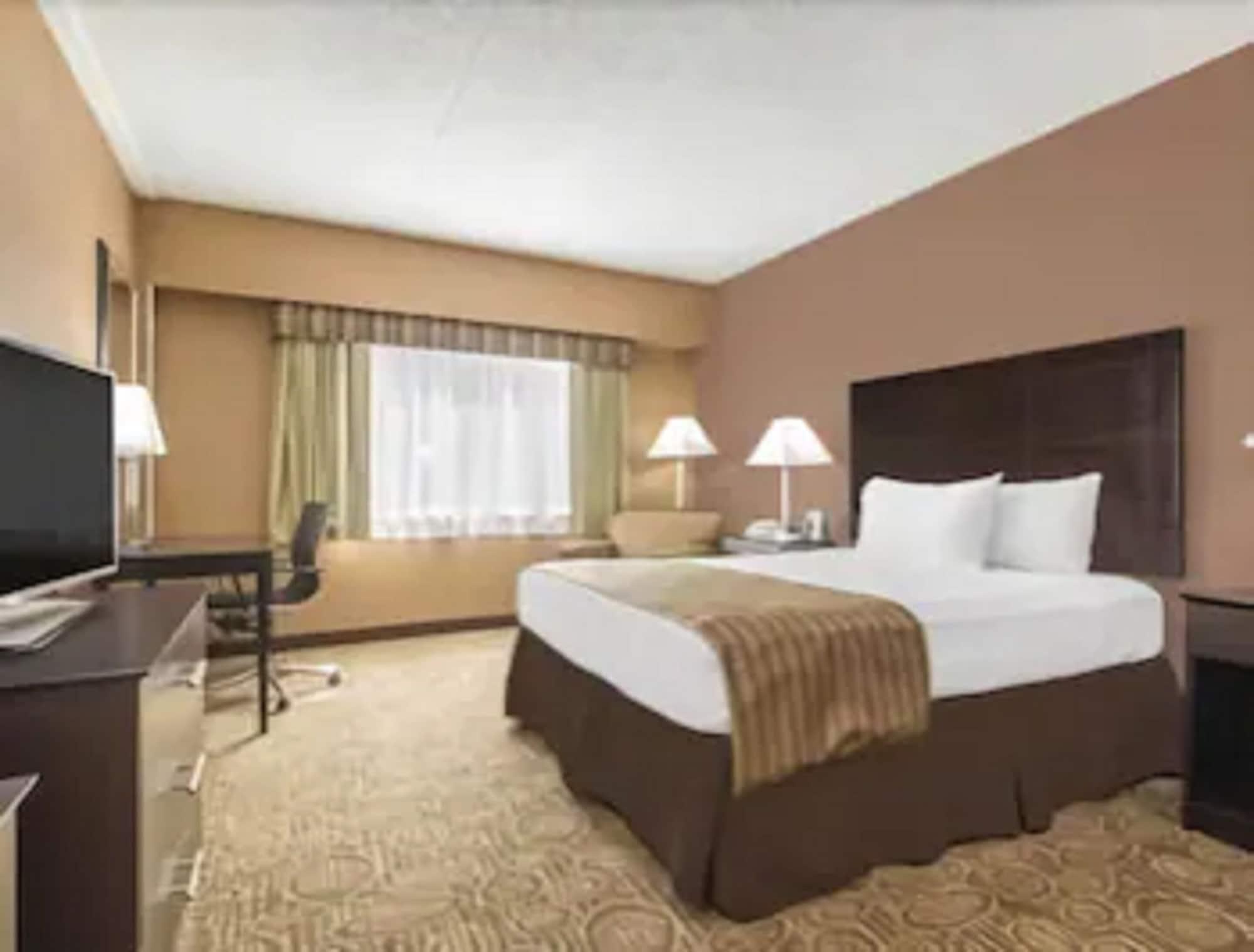 Ramada By Wyndham Paintsville Hotel & Conference Center Экстерьер фото