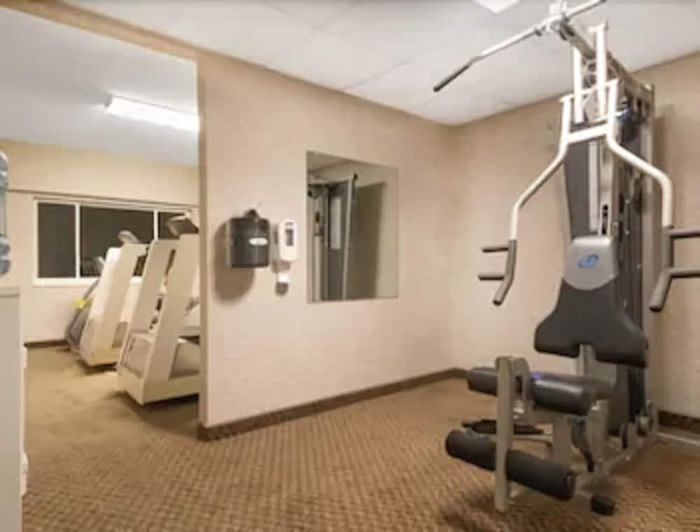 Ramada By Wyndham Paintsville Hotel & Conference Center Экстерьер фото