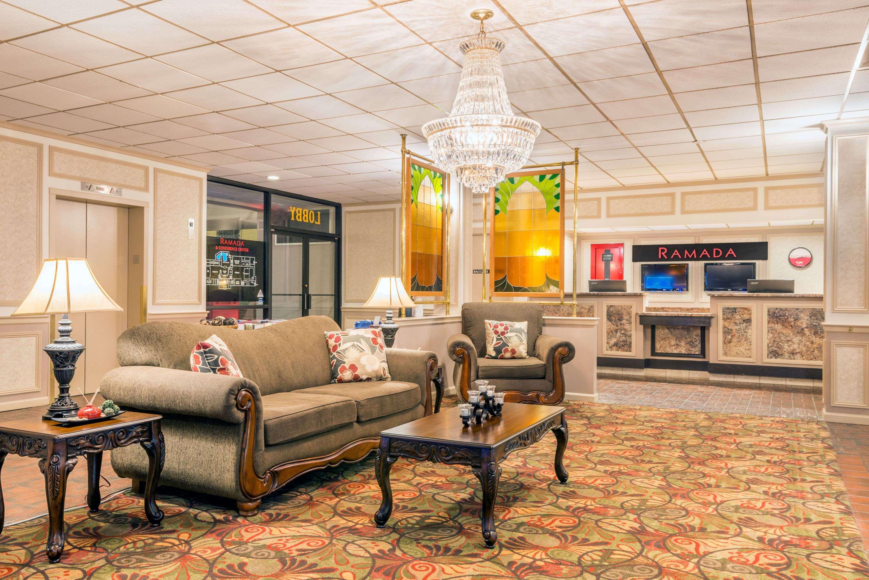 Ramada By Wyndham Paintsville Hotel & Conference Center Экстерьер фото