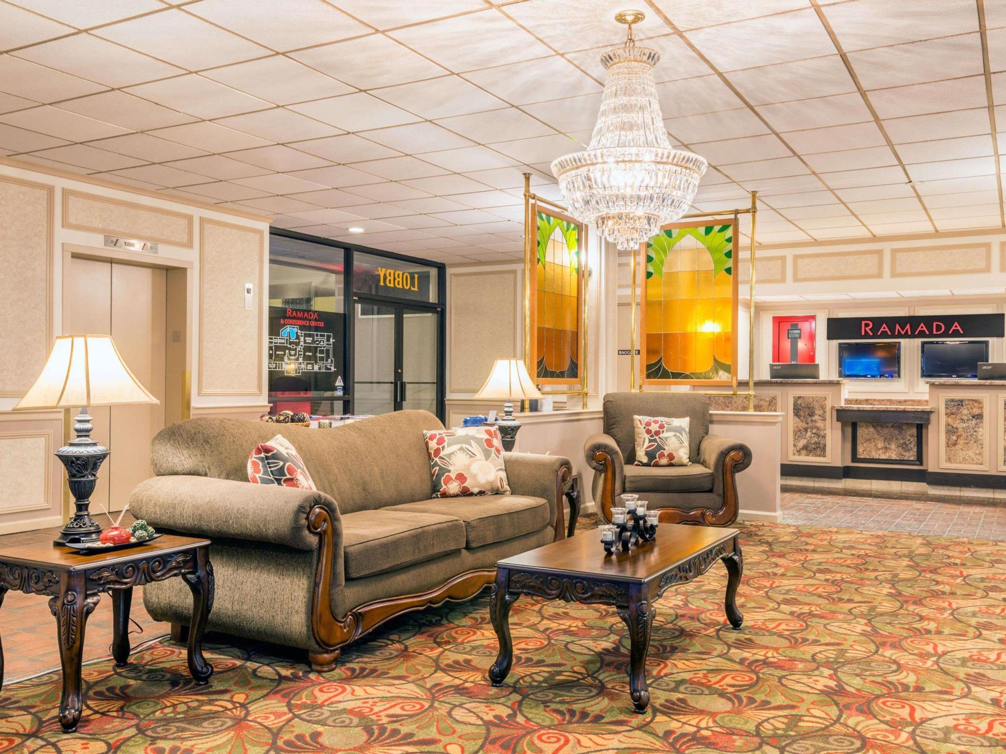 Ramada By Wyndham Paintsville Hotel & Conference Center Экстерьер фото
